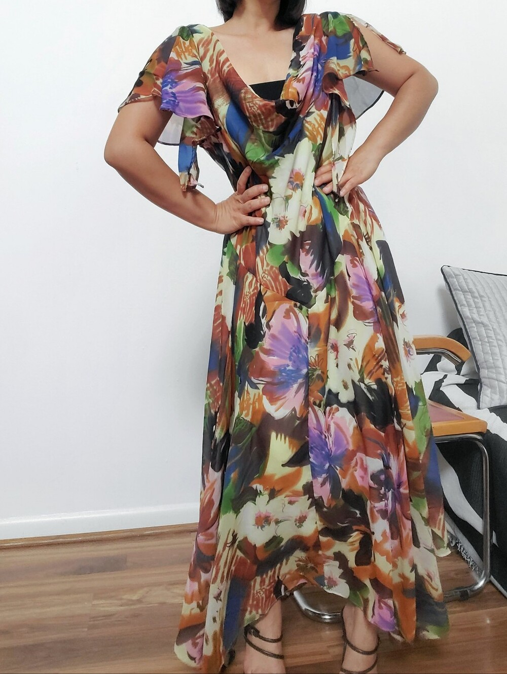 Floral Multicolor Maxi Dress with Flutter Sleeves